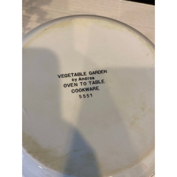 Vintage Ceramic 7” Round "Vegetable Garden" Pattern Casserole Dish with Lid - Picture 9 of 11